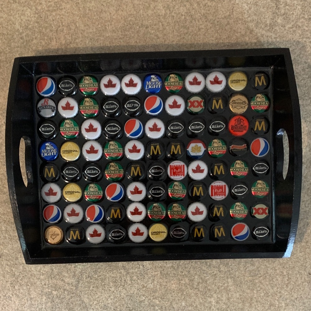 🇨🇦🍁Black Bottle Cap Serving Tray